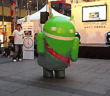 Android poppetje die aan het dansen is
